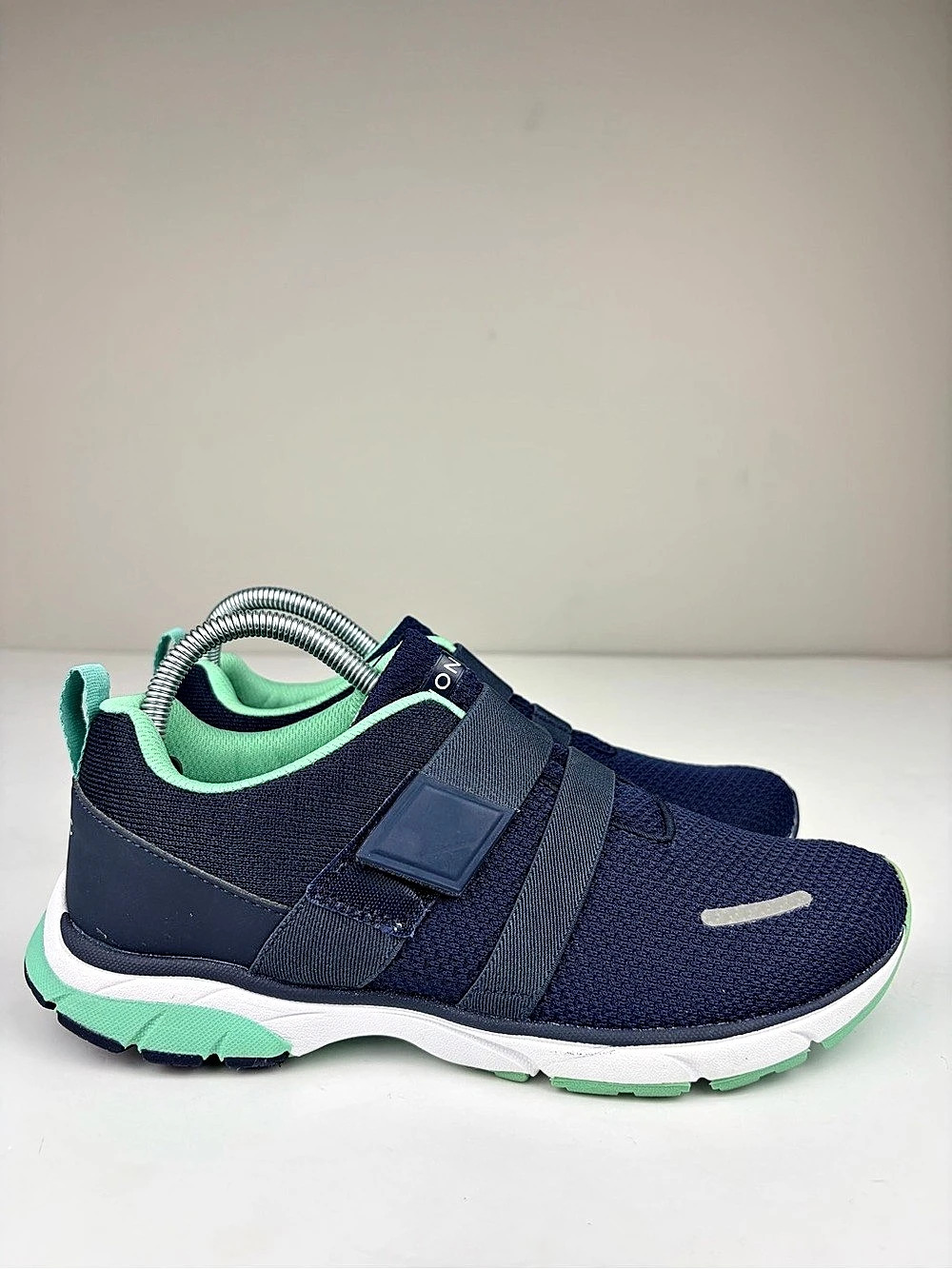 Vionic Milan Women’s Size 9 Navy Mint Hook & Loop Walking Athletic Shoes